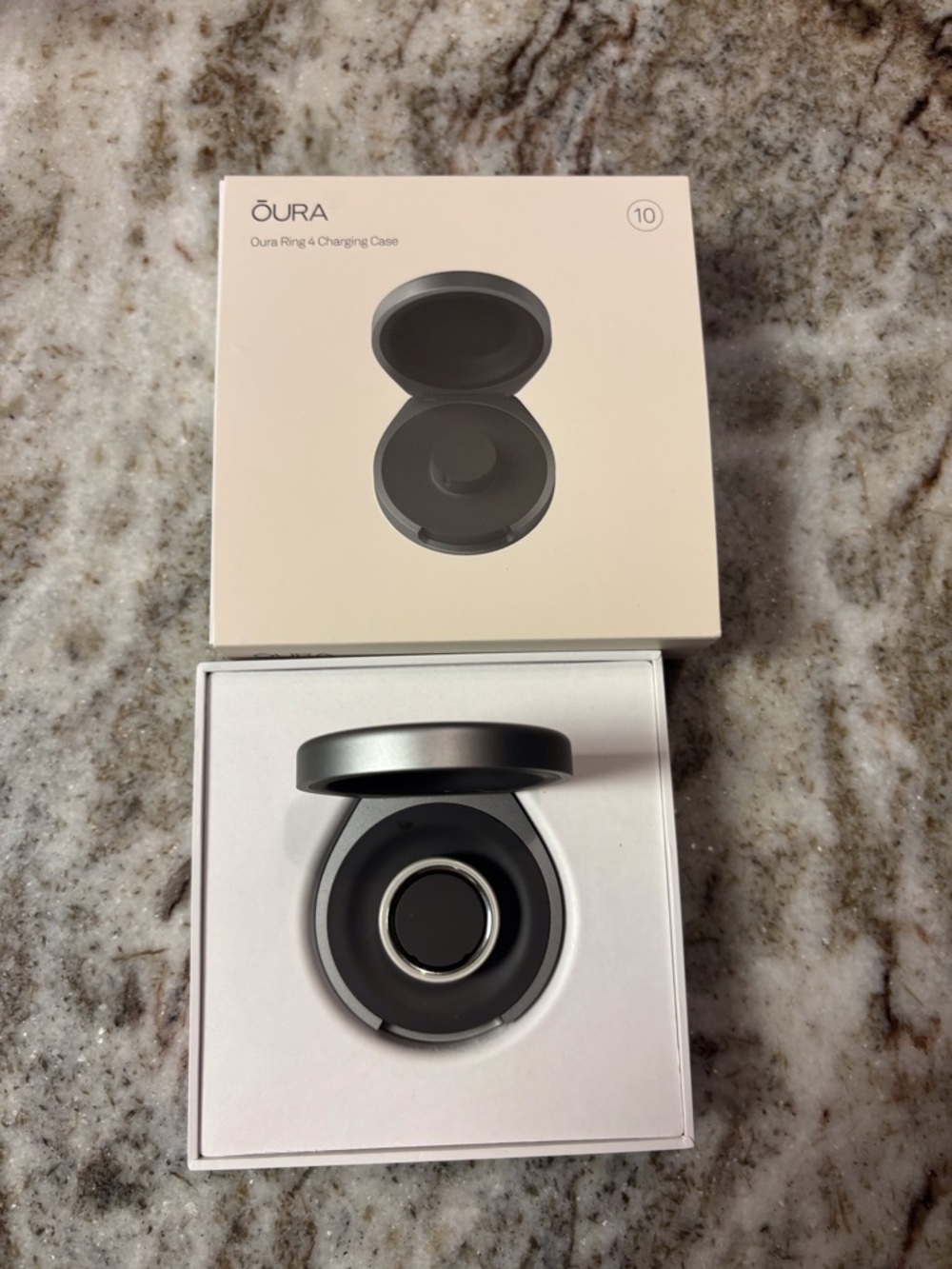 Oura Smart Ring in Cloud Ceramic- size 10 - Picture 5 of 7